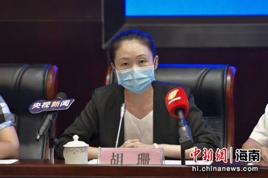 圖為�？谑猩虅�(wù)局副局長胡珊。駱云飛攝