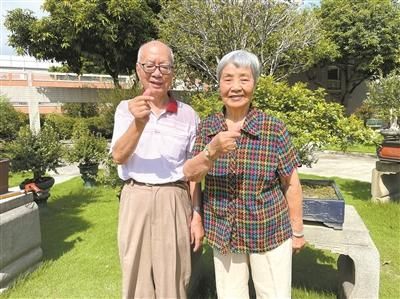 蔡伯和劉姨結(jié)婚60多年，從未吵過架。