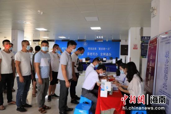 專場(chǎng)招聘會(huì)現(xiàn)場(chǎng)。毛景慧供圖