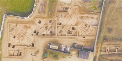 河南南陽市黃山新石器時代遺址山頂臺探方新華社發(fā)