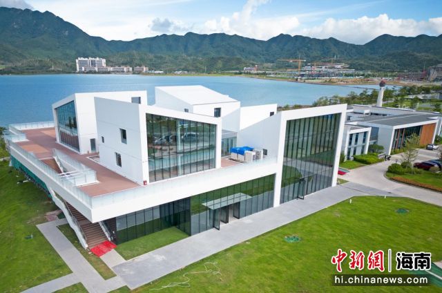 新型綠色低碳智能鋼結(jié)構(gòu)模塊化建筑產(chǎn)品的一處示范項(xiàng)目（資料圖）。 中建深裝供圖