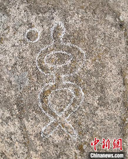 圖為河南南陽(yáng)境內(nèi)發(fā)現(xiàn)的巖畫(huà)。（資料圖）　南陽(yáng)市文物考古研究所　攝
