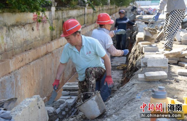 美蘭區(qū)兩條“斷頭路”加緊施工。美蘭區(qū)委宣傳部供圖