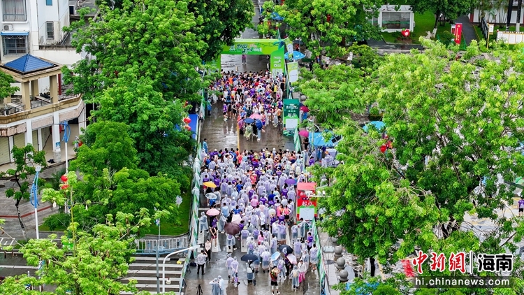 6月23日，2024年三亞經(jīng)濟(jì)圈熱帶雨林挑戰(zhàn)賽第二站在保亭開賽。賽事組委會供圖